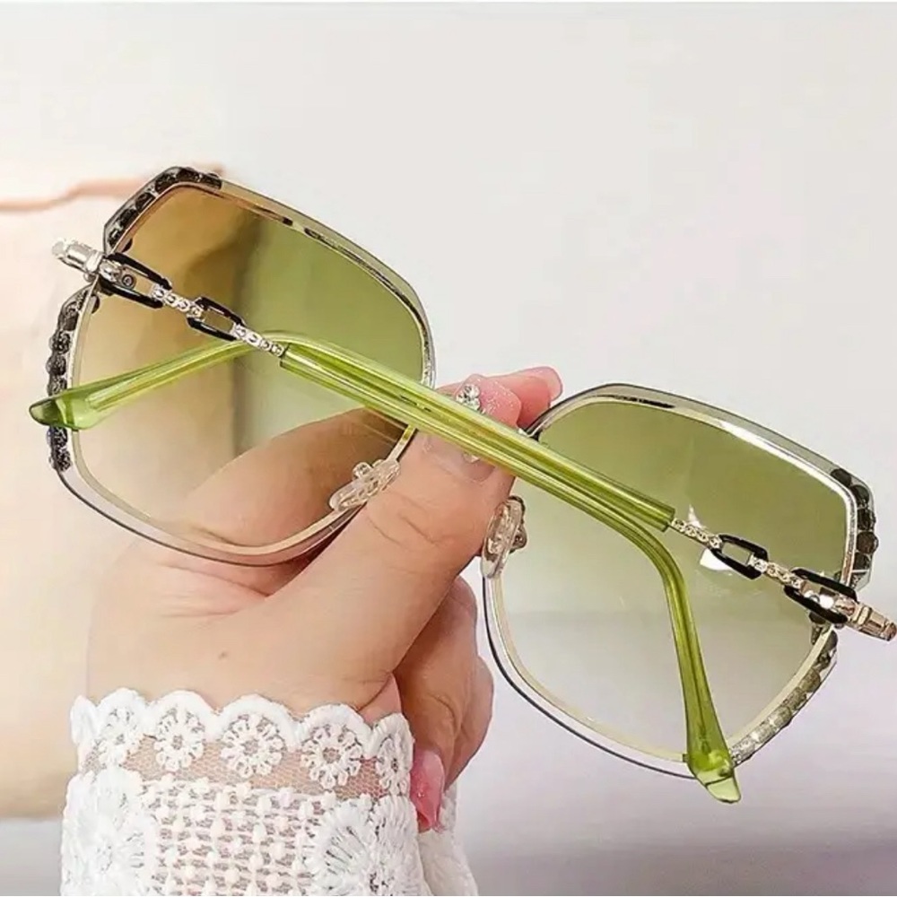 Oversized green gradient rimless rhinestone decor sunglasses - Picture 3 of 9